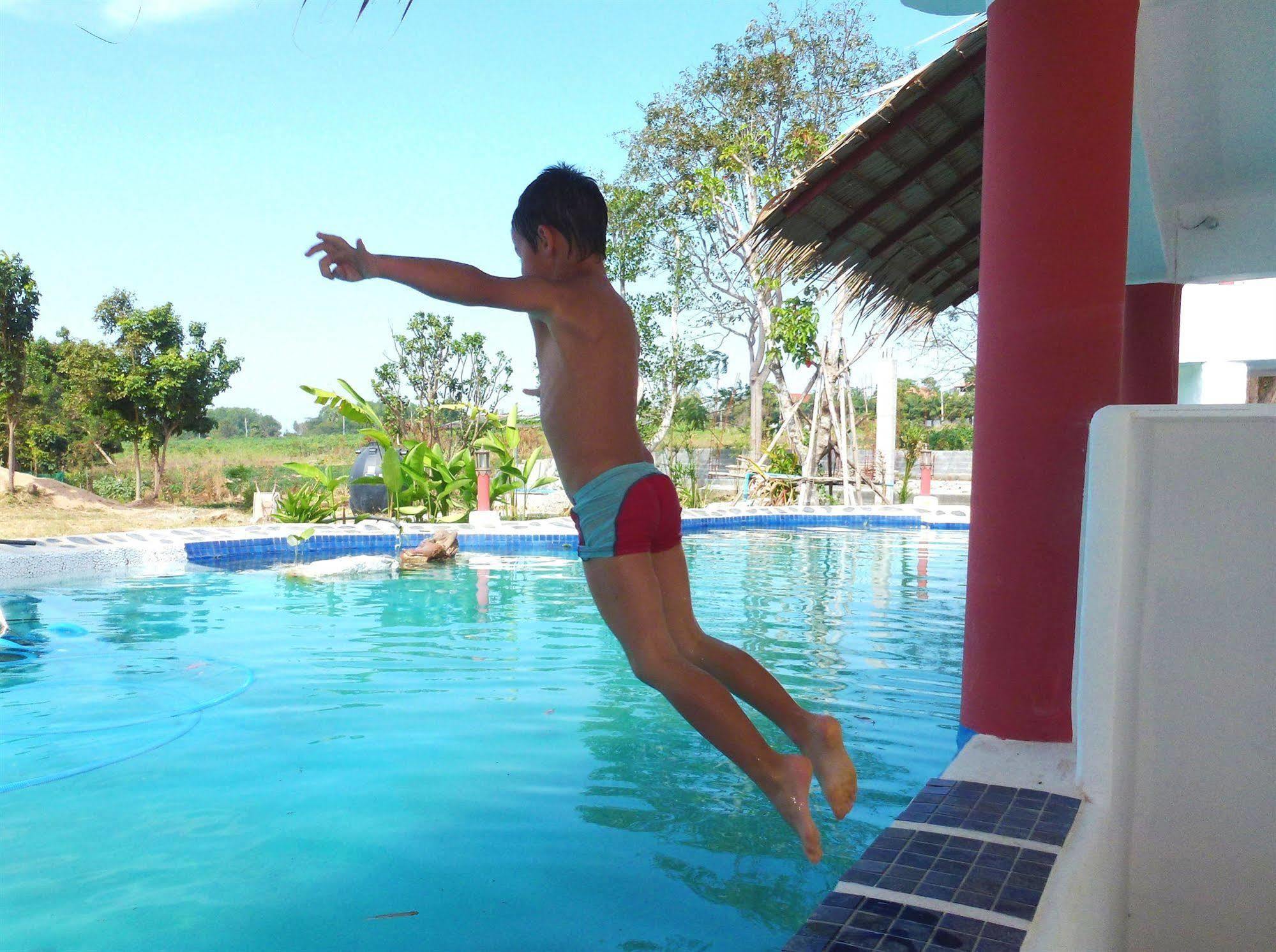 Mirabel Club Resort Jomtien Exterior foto